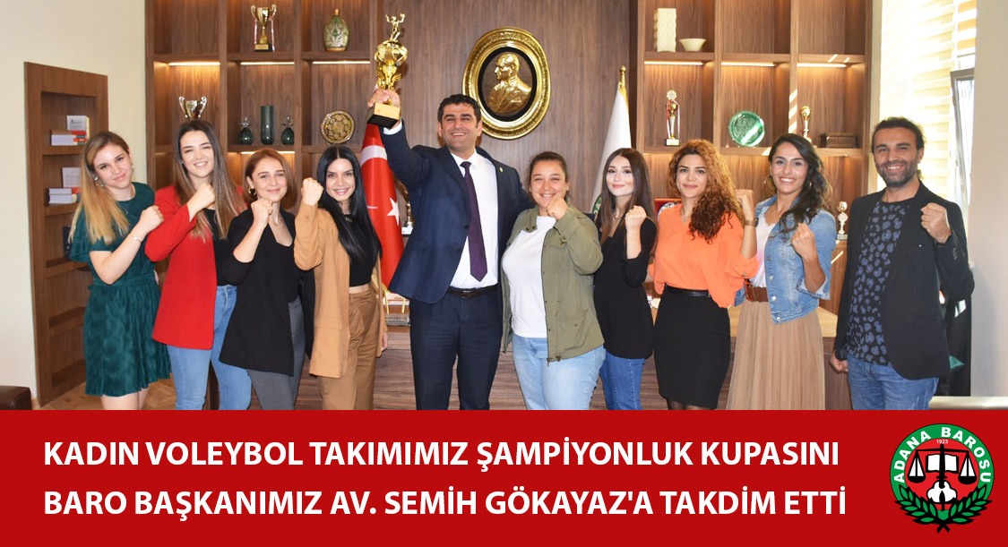 KADIN VOLEYBOL TAKIMIMIZ ŞAMPİYONLUK KUPASINI BARO BAŞKANIMIZ AV. SEMİH GÖKAYAZ'A TAKDİM ETTİ.