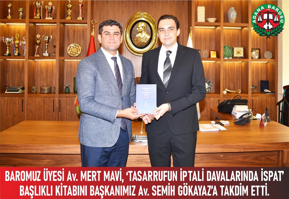 BAROMUZ ÜYESİ Av. MERT MAVİ, ‘TASARRUFUN İPTALİ DAVALARINDA İSPAT’ BAŞLIKLI KİTABINI BAŞKANIMIZ Av. SEMİH GÖKAYAZ’A TAKDİM ETTİ